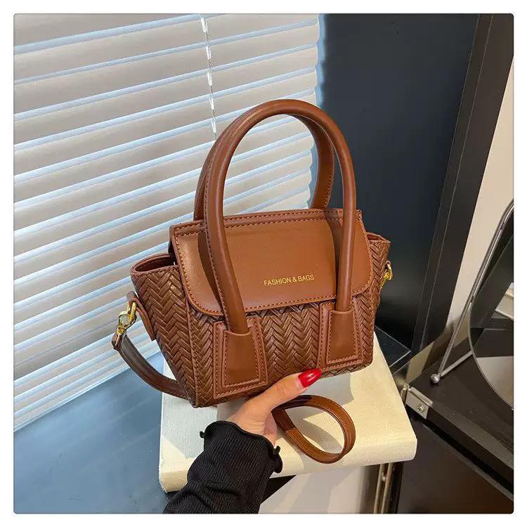 حقيبة أزياء تيروي